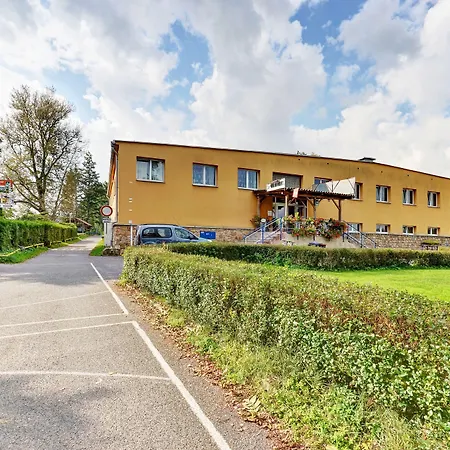 Bk Pod Lipou Отель Роуднице-над-Лабем