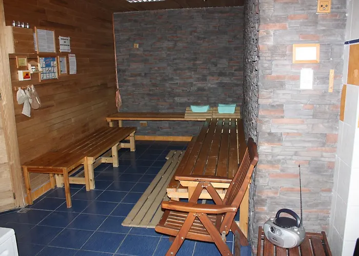Bk Pod Lipou 酒店 拉贝河畔罗乌德尼采
